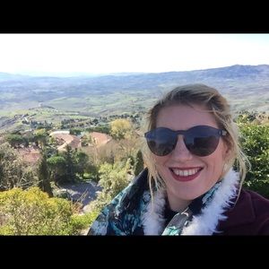 Meet your Posher, Ashley